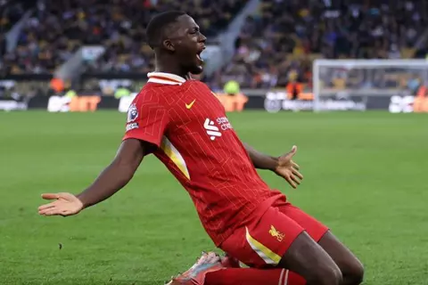 كوناتي ليس للبيع.. ليفربول يتحدى ريال مدريد بسعر خيالي